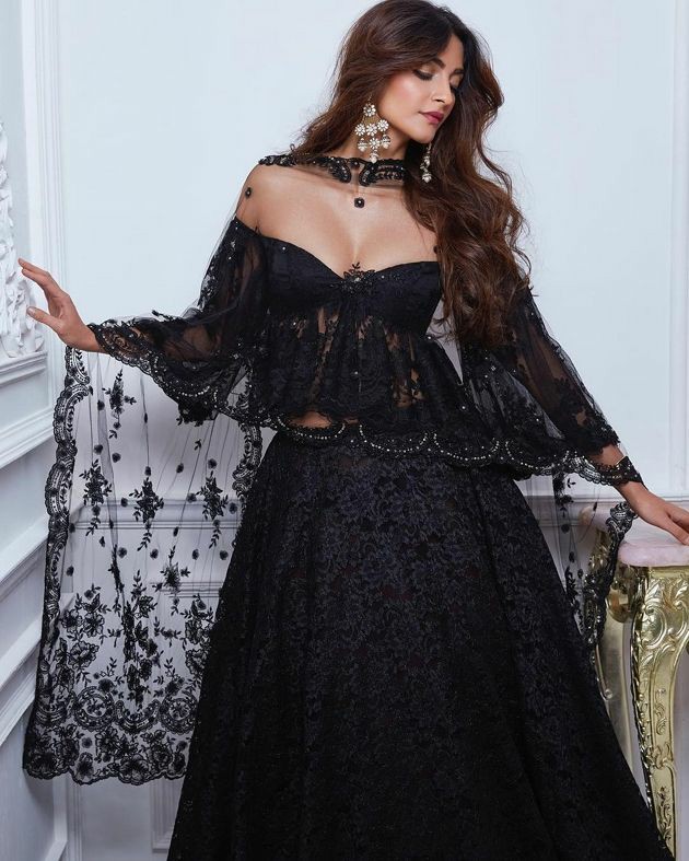 black lehenga