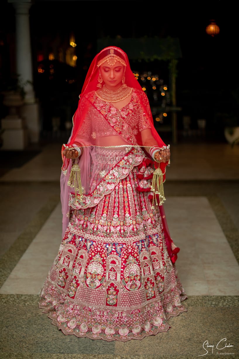 red lehenga