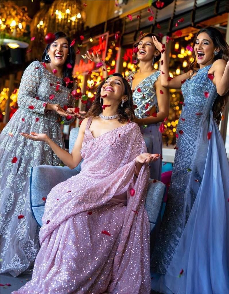 Neeti Mohan and her sisters