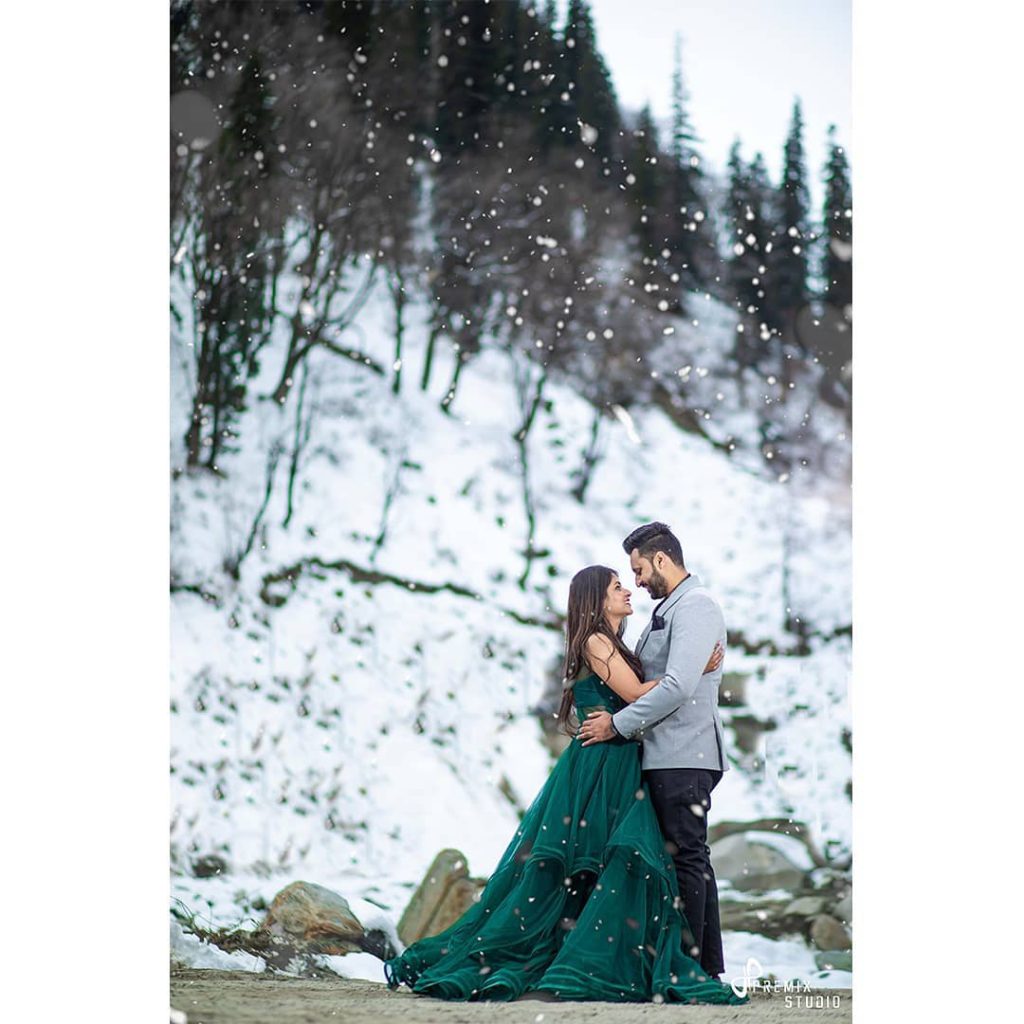 Destination prewedding shoot in Manali