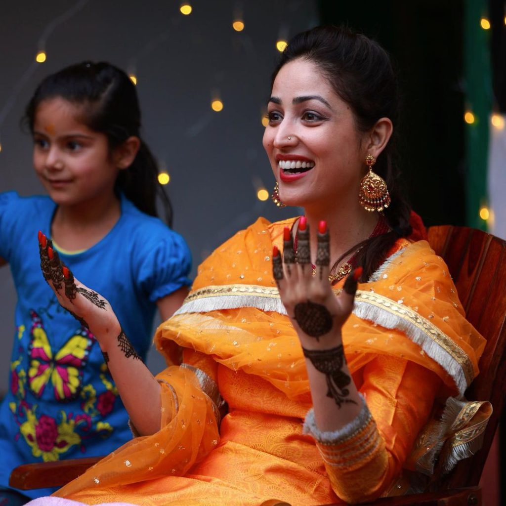 Yami gautam mehndi