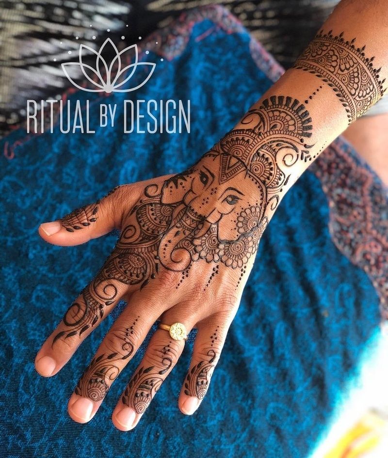 ganesh ji mehendi design