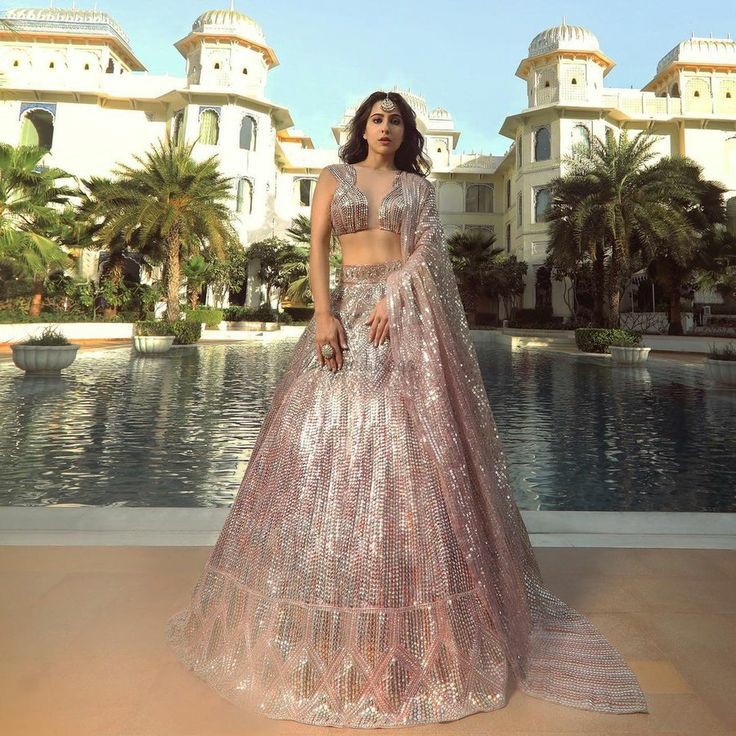 Sara Ali Khan in MAnish MAlhotra