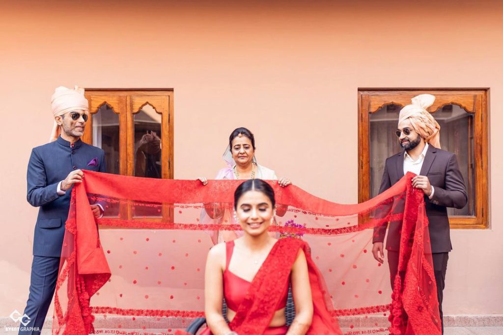 red lehenga