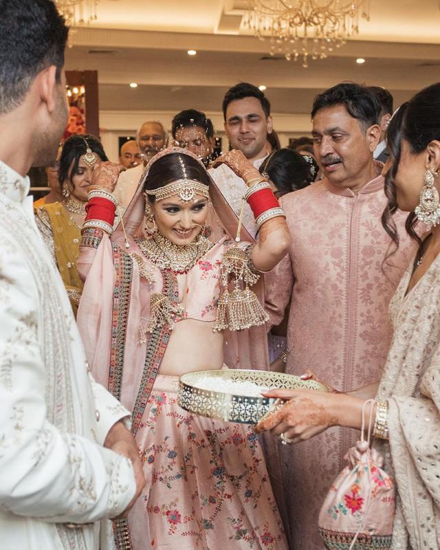 Gold jewellery shop for lehenga