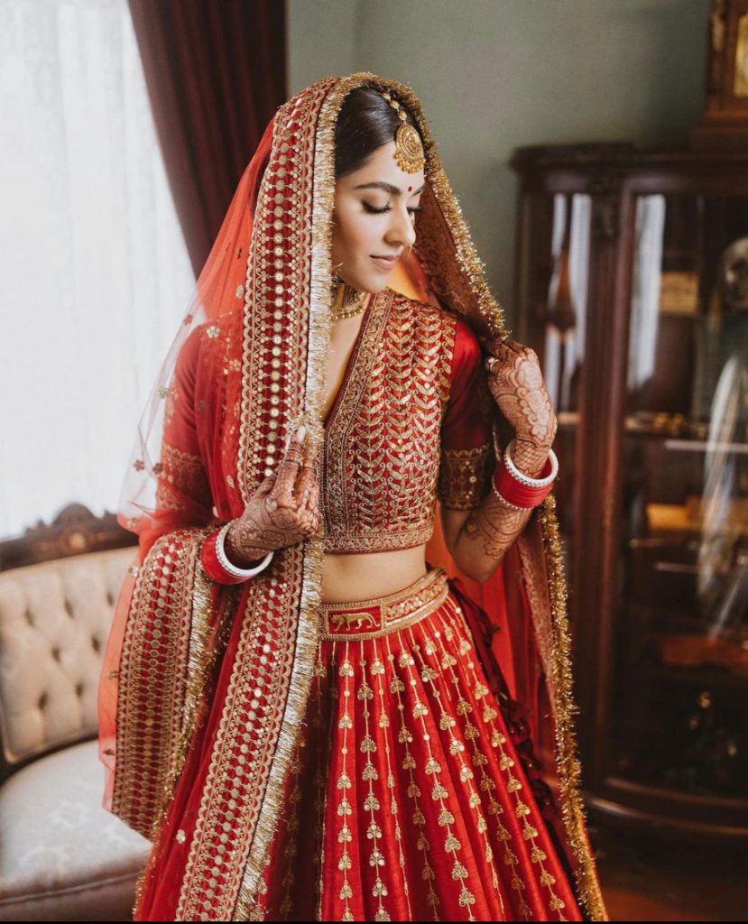 sabyasachi red lehenga