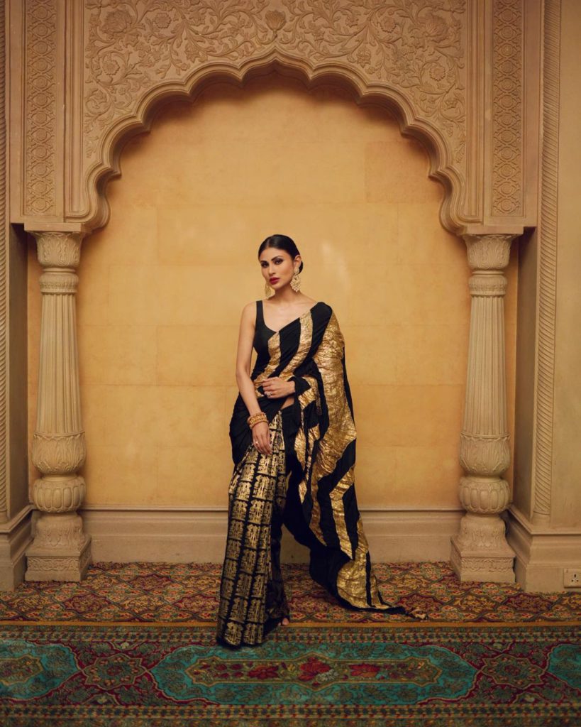 mouni roy in masaba