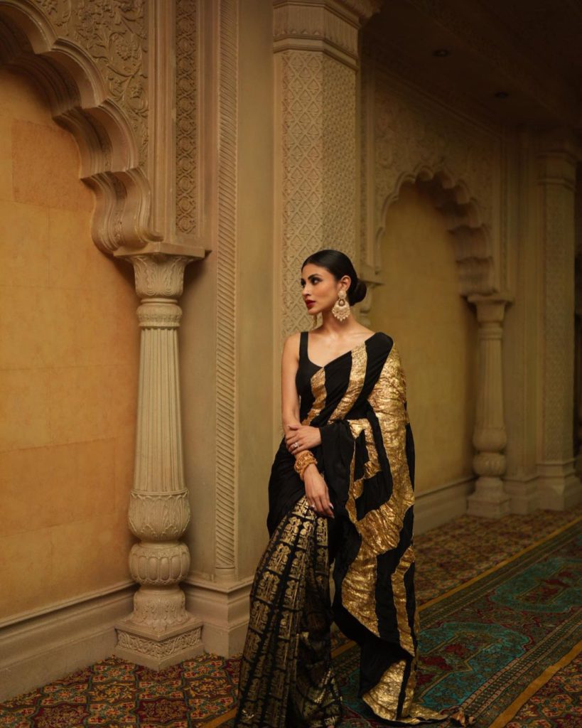 mouni roy in masaba