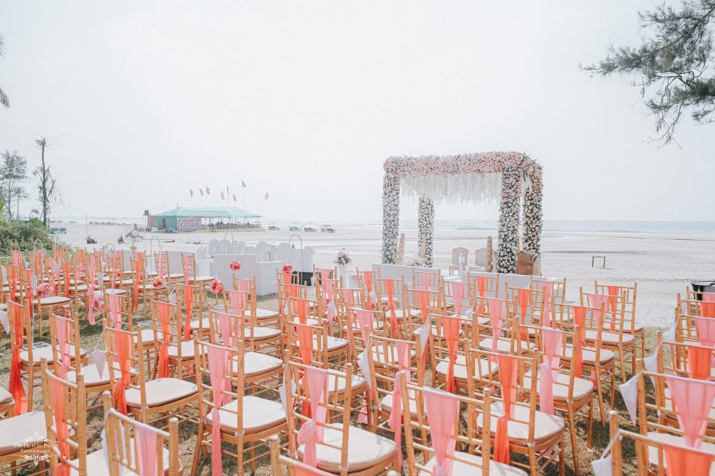 beach wedding decor