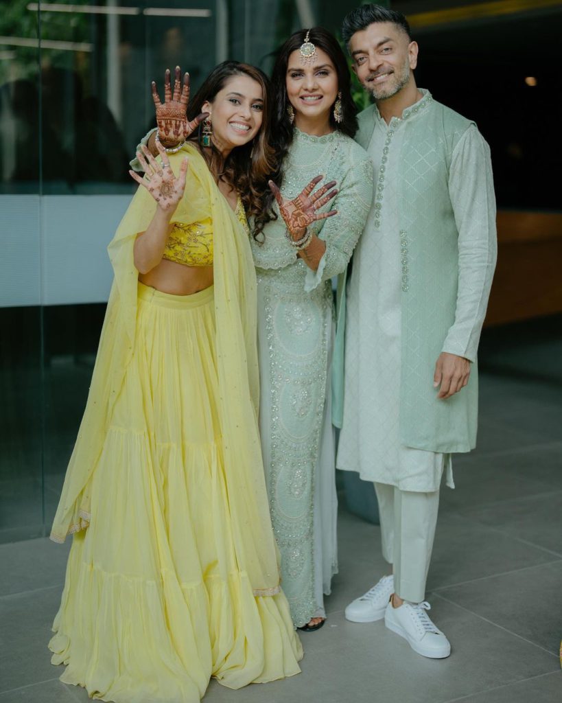 Dalljiet Kaur mehendi